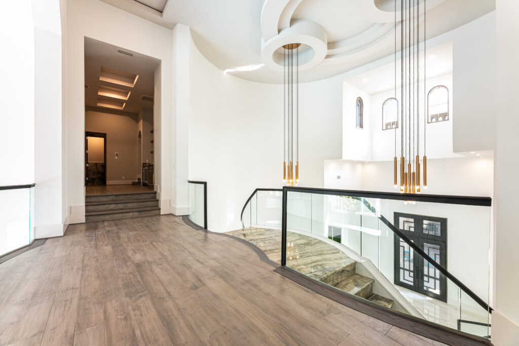 35 Hallbrook Way - Landing