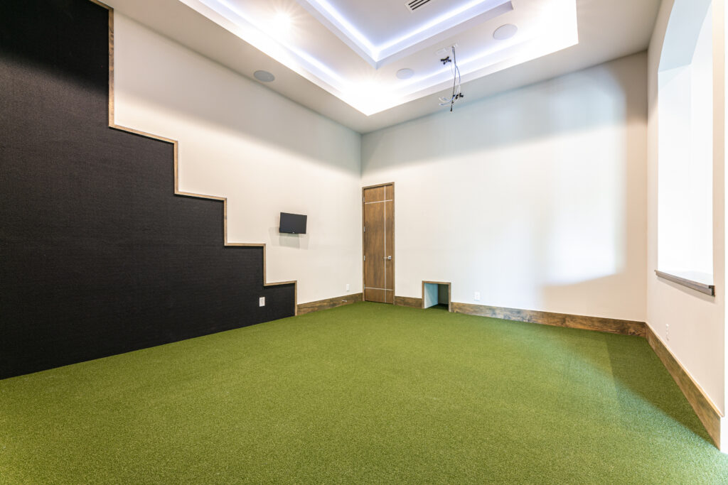 35 Hallbrook Way - Golf Simulator Room